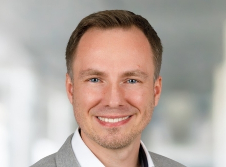 Dr. Axel Schulz